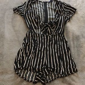 UK2LA jumpsuit  size S/P